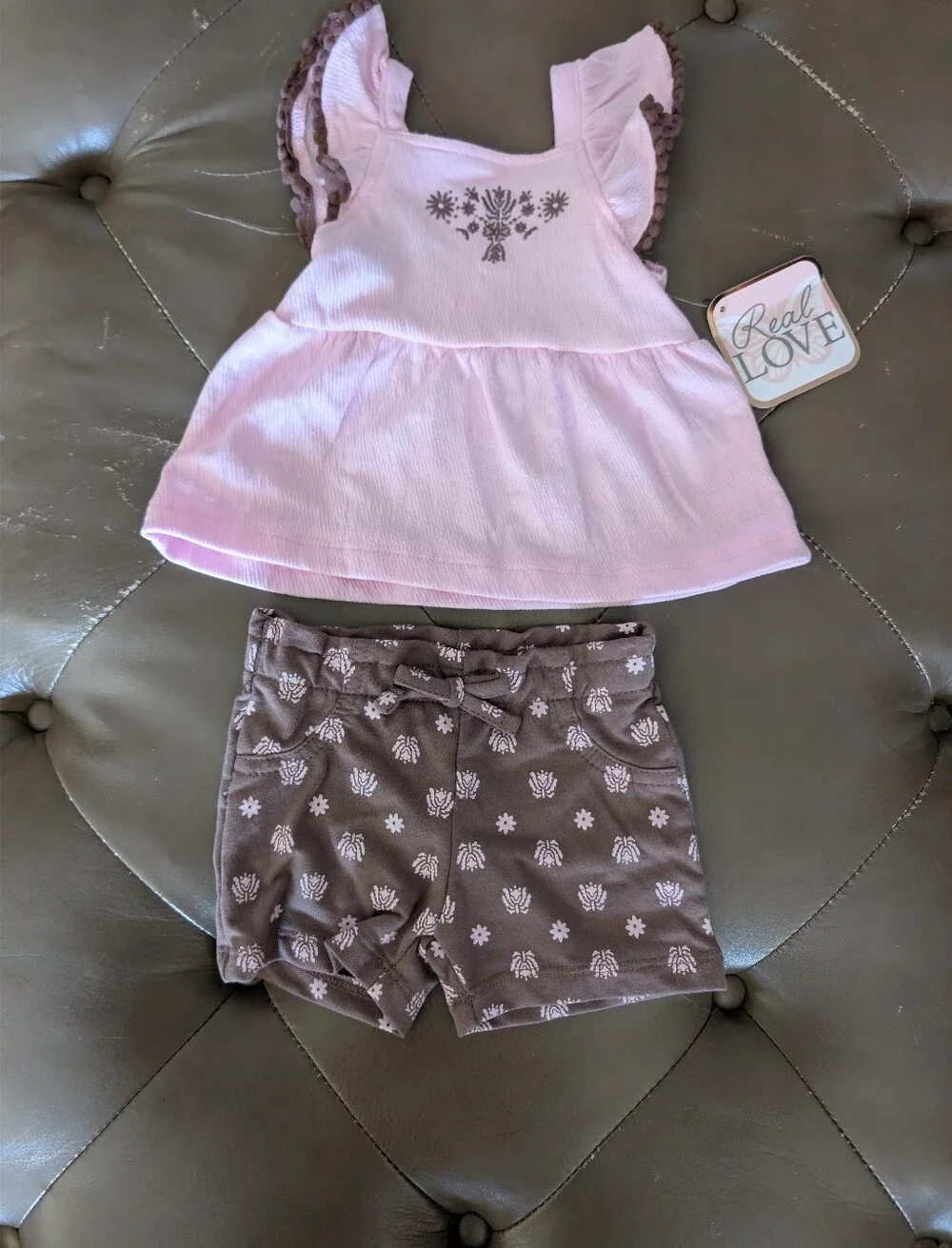 Baby Girl 2 Piece Short Set Size 0-3 Mos